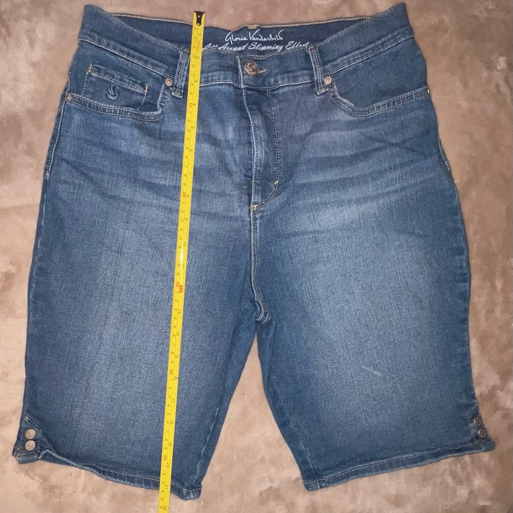 Gloria Vanderbilt Classic Blue Jean Shorts